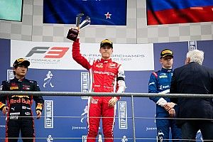 Armstrong vence en una carrera triste de la F3 en Bélgica