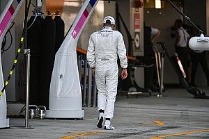 Videón Räikkönen hibája, ami miatt ismét kikapott Giovinazzitól