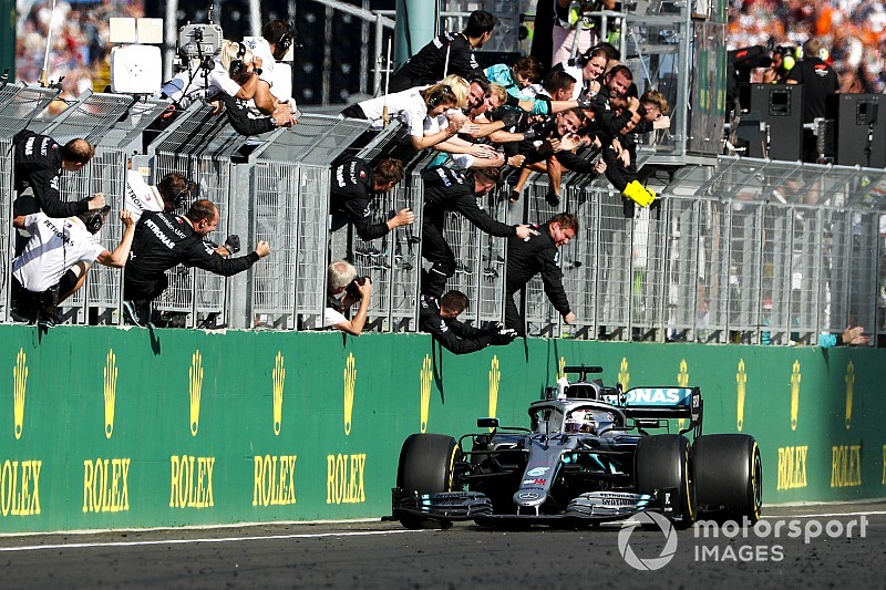 Mercedes havia descartado estratégia que deu a vitória a Hamilton na Hungria