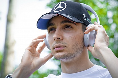 Que fait Esteban Ocon en tant que pilote de réserve Mercedes ?
