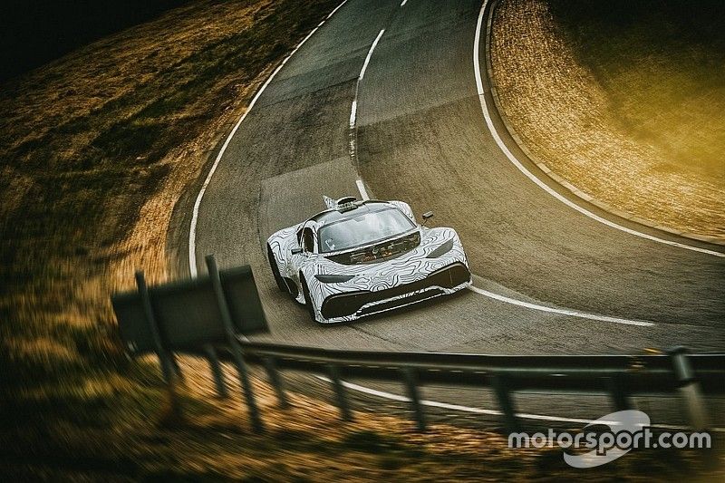 Mercedes-AMG Project One: test su pista per la F1 stradale