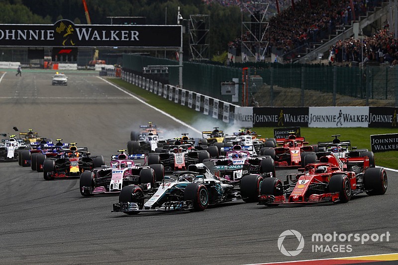Hamilton: a Ferrari nem szabálytalan, csak tudnak valami különlegeset