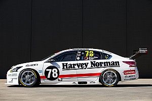 Sixties throwback for de Silvestro Nissan