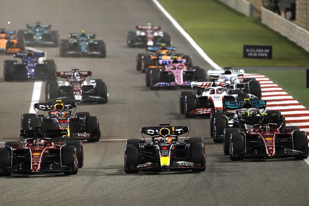 Charles Leclerc, Ferrari F1-75, Max Verstappen, Red Bull Racing RB18, Carlos Sainz Jr., Ferrari F1-75, Lewis Hamilton, Mercedes W13, Sergio Perez, Red Bull Racing RB18