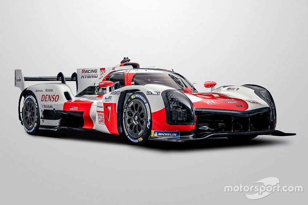 Hivatalosan is itt van a Toyota Le Mans-i hiperautója - Galéria