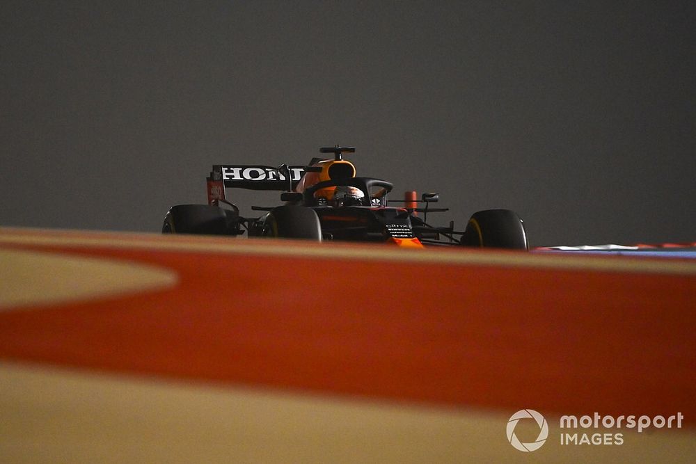 Verstappen: "La RB16B risponde bene, ma non siamo i favoriti"