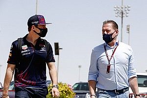 Jos Verstappen: "Max laat Red Bull-auto beter lijken dan die is"
