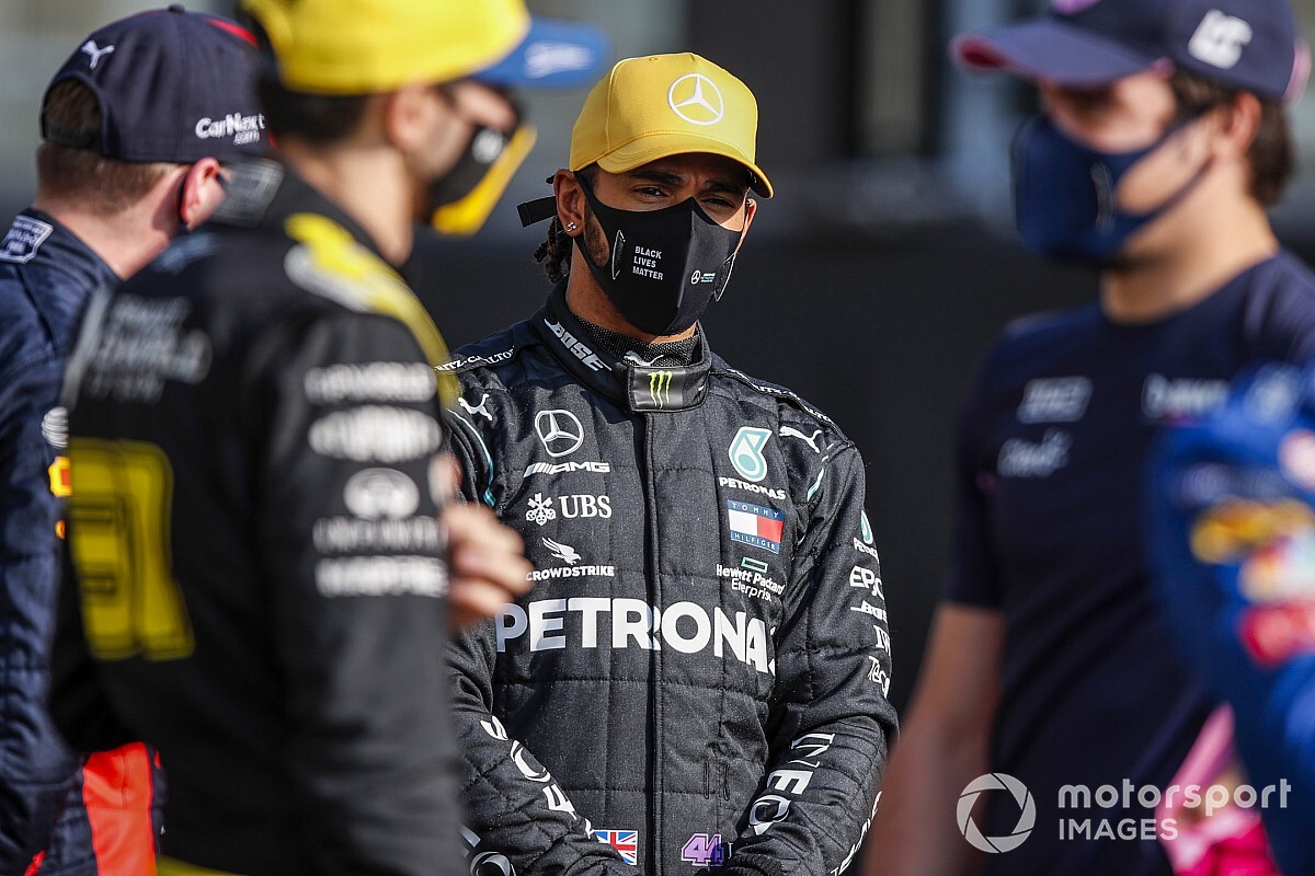 Rosberg: Csak egy pilóta kerülhet közel Hamiltonhoz…
