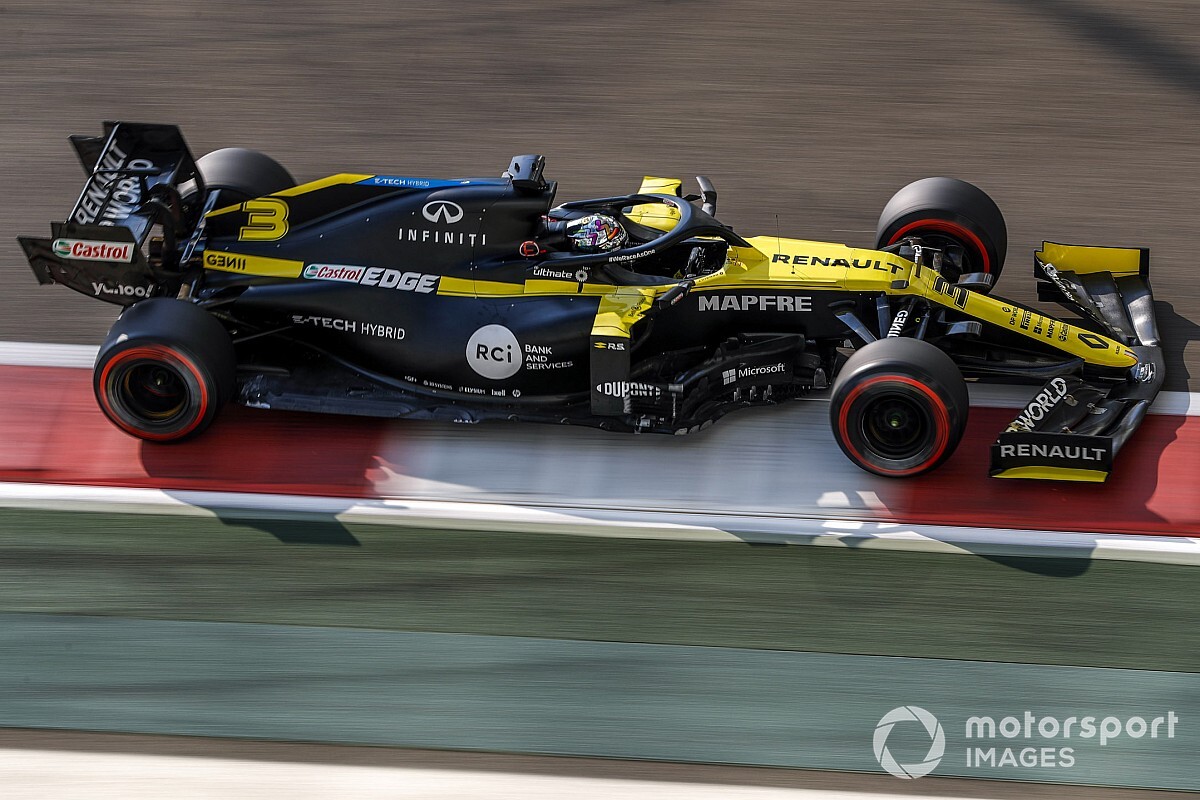 Ricciardo eljátszadozna a Yas Marina vonalvezetésével