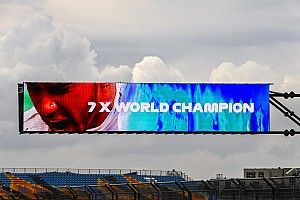„Schumacher büszke lenne arra, amit Hamilton elért”