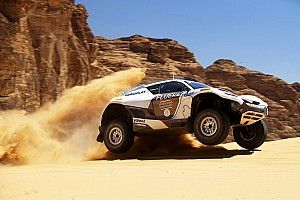 Первая авария в истории Extreme E: фото и видео