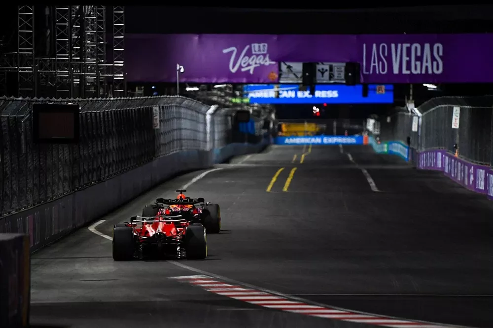Max Verstappen, Red Bull Racing RB19, Charles Leclerc, Ferrari SF-23