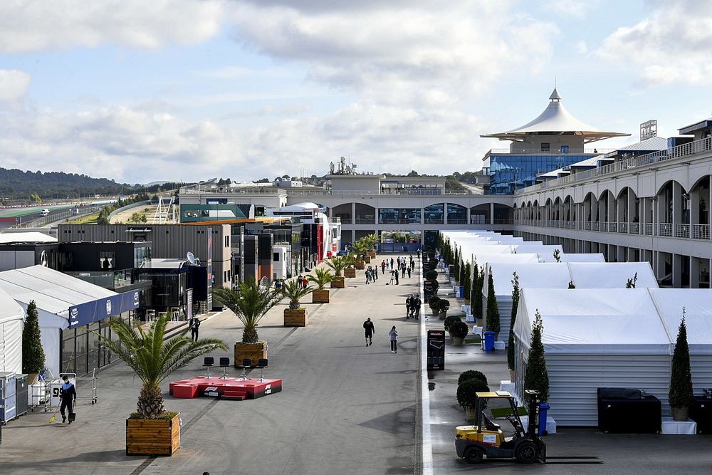 Ha nincs oltásod, jövőre nem léphetsz be az F1-es paddockba?