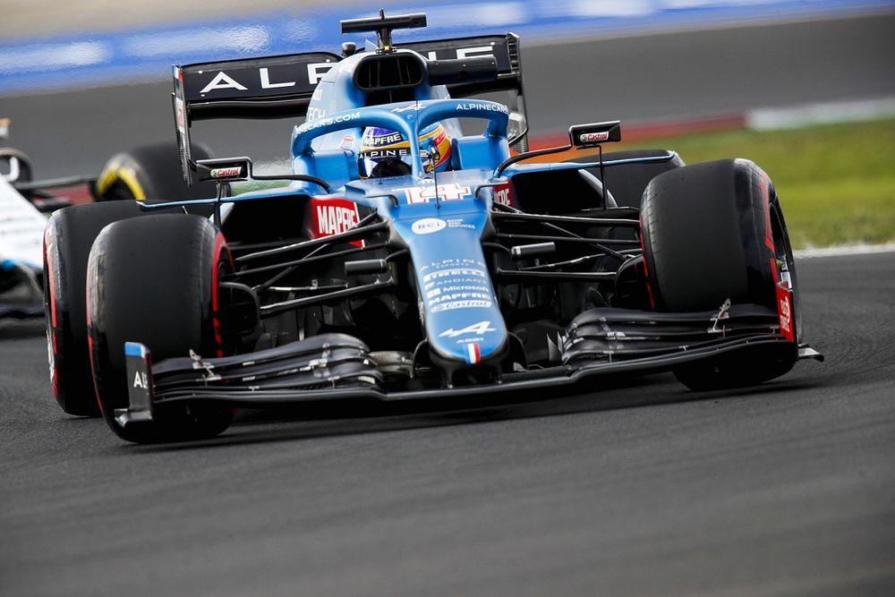 Alonso ontsnapt aan gridstraf na "beste zaterdag van het jaar"