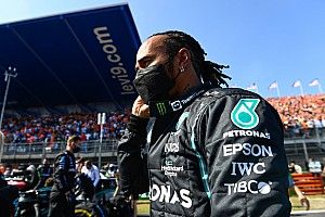 F1: Hamilton diz que Mercedes aprendeu a gerir equipe após Rosberg