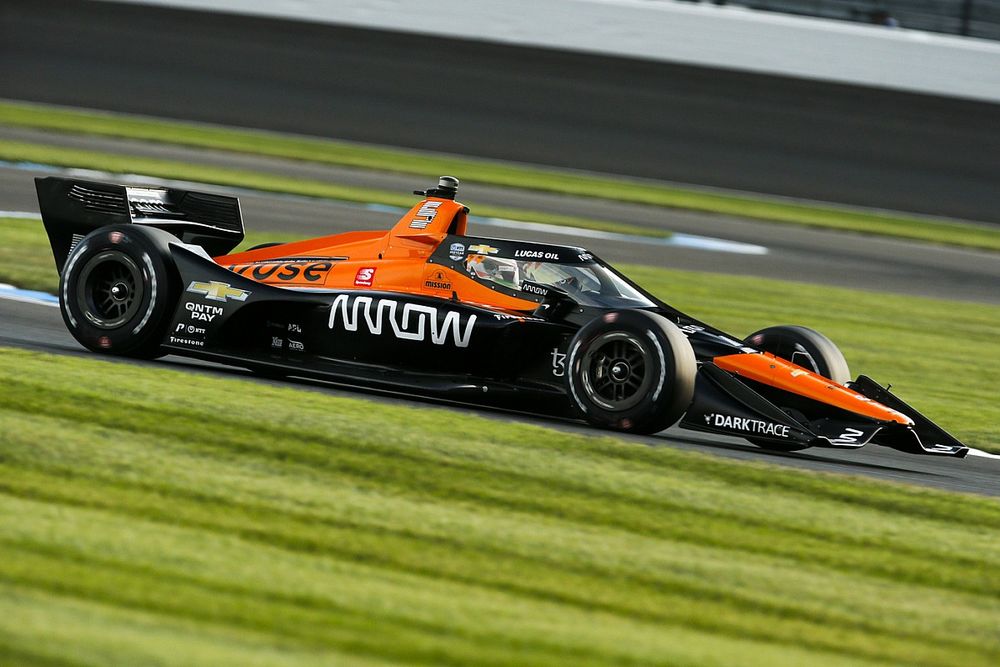 Пилот McLaren взял поул на этапе IndyCar, Грожан – 3-й