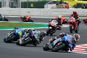 Álex Rins chute encore en voulant suivre les Ducati