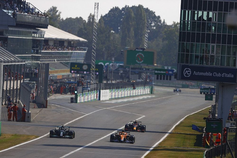 Red Bull entona el 'mea culpa' por meter en problemas a Verstappen