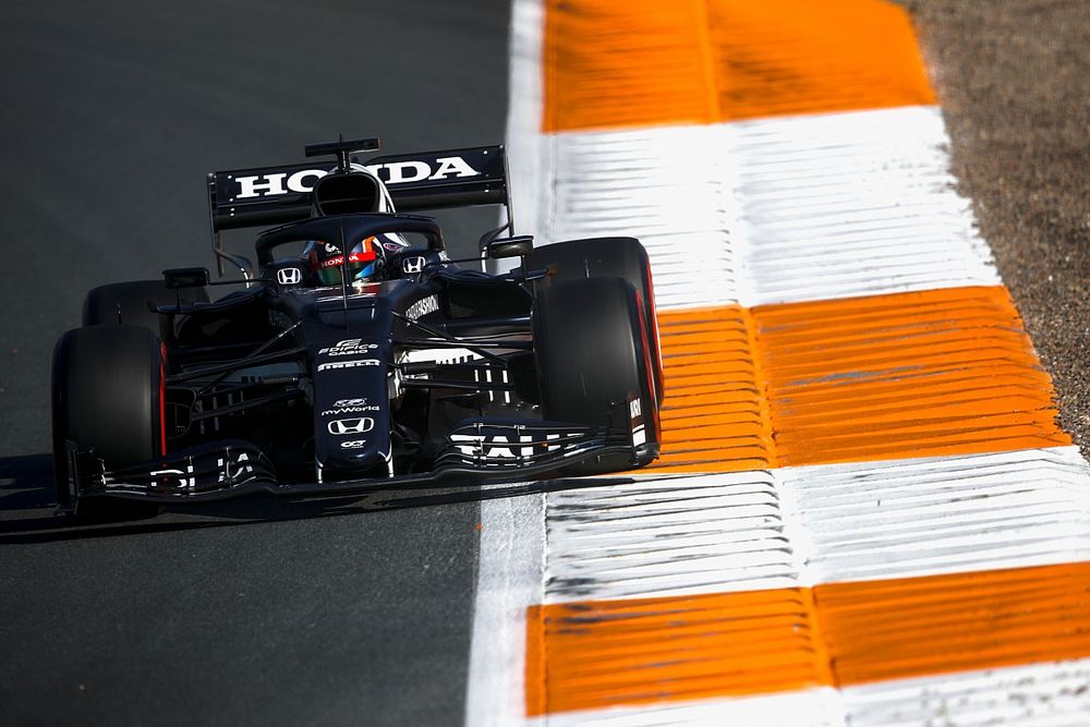 F1オランダFP3速報:フェルスタッペンが0.5秒差トップ。角田裕毅は17番手
