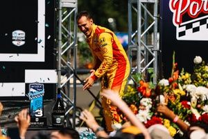 Para Alonso, est&aacute; claro que Alex Palou "tiene nivel para la F1"