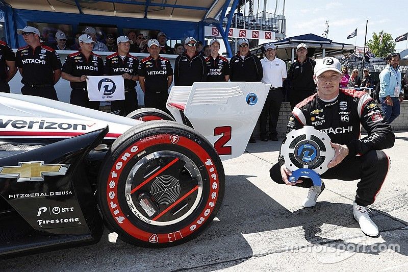 Pole Award Winner Josef Newgarden, Team Penske Chevrolet