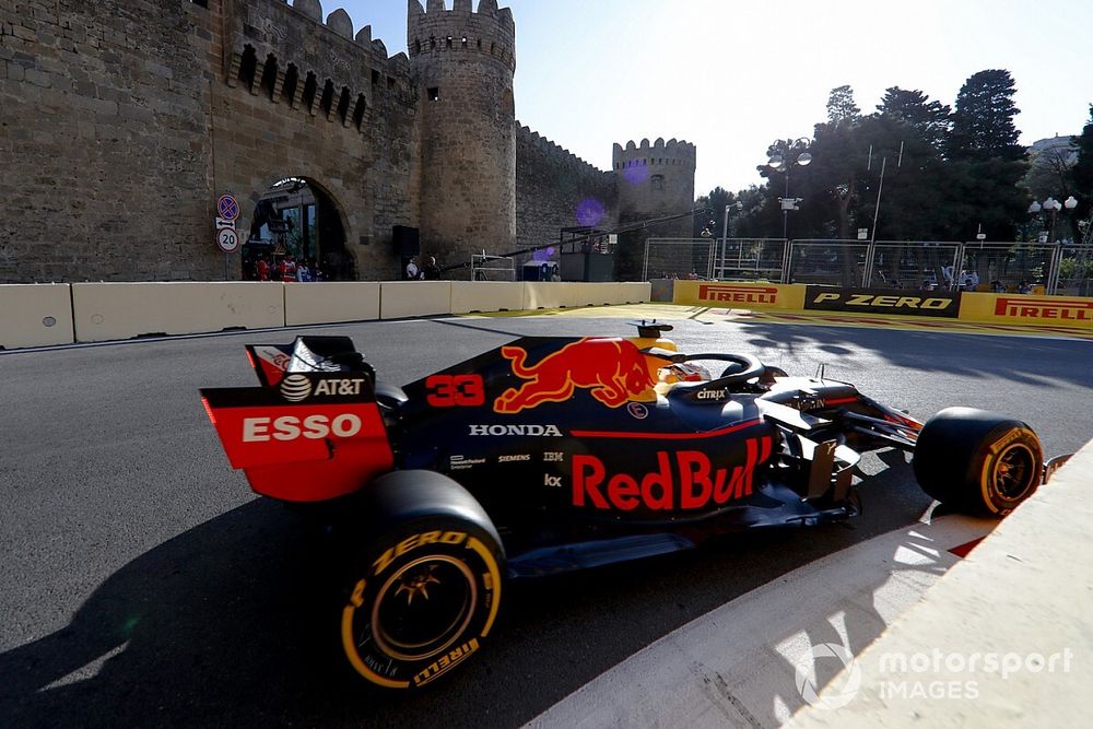 Ферстаппен попросил не судить о форме Red Bull в Баку по Монако