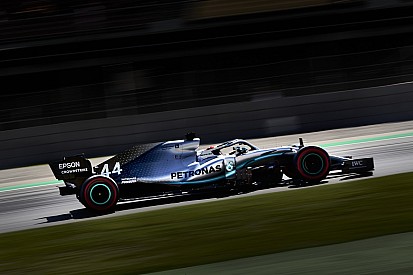 EL3 - Hamilton prend les devants, Bottas goûte aux graviers