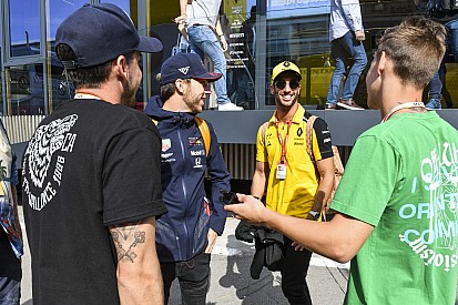 Ricciardo nem is sejti, mi lehet Gasly gondja