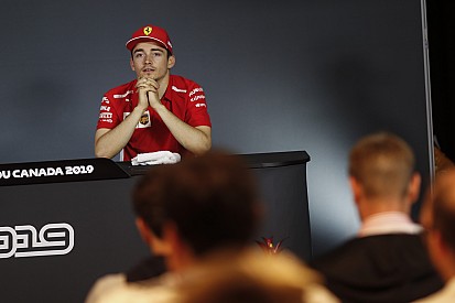 Ferrari: „Elfelejtettünk szólni Leclercnek Vettel büntetéséről”