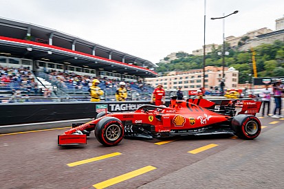 Vettel, pit yolundaki Bottas/Verstappen olayında “endişelenmiş”