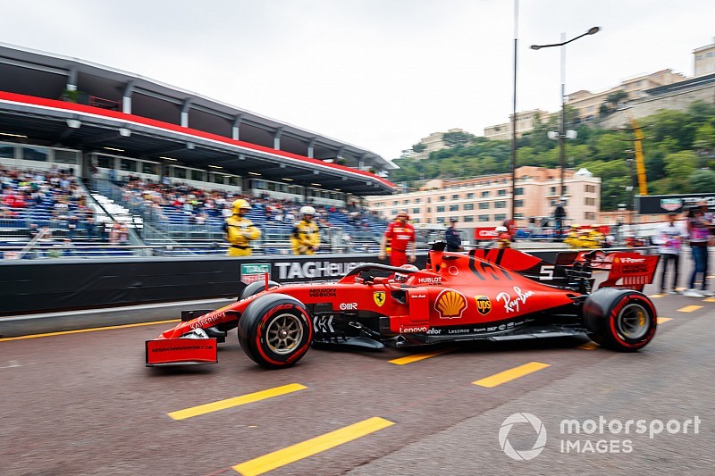 Vettel, pit yolundaki Bottas/Verstappen olayında “endişelenmiş”