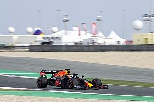 Ilyen egy kör a katari MotoGP pályán F1-es autóval, bemutatja Max Verstappen