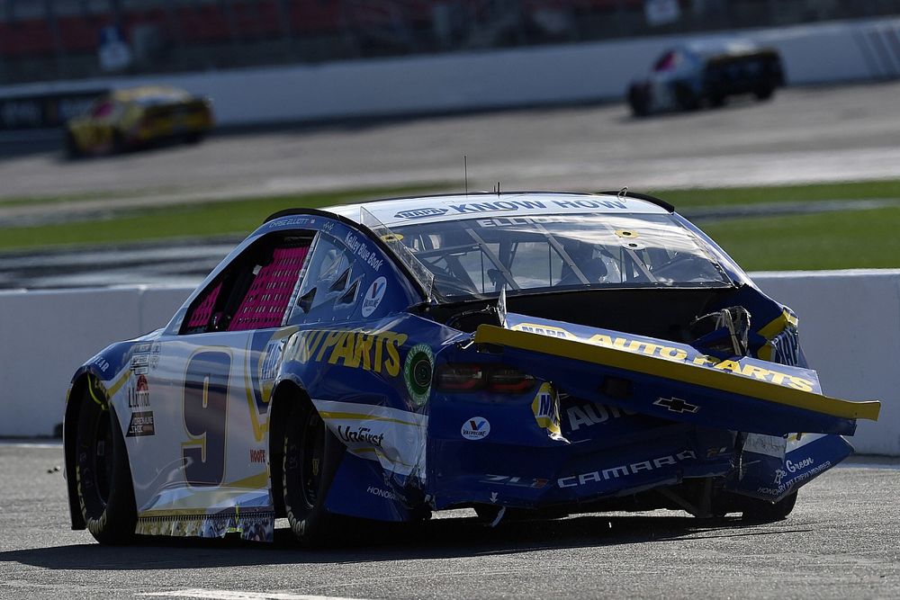 Elliott wishes Harvick a "merry offseason" after Roval run-in