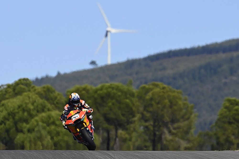 Moto2 Algarve: Raul Fernandez, Gardner'ın önünde pole pozisyonunda
