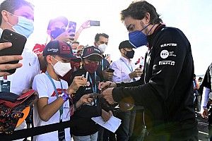 Alonso és Vettel fej fej mellett az előzési listán
