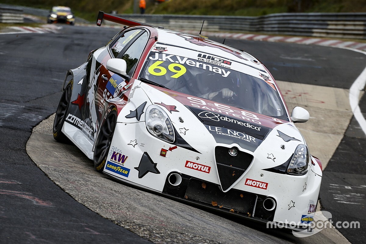 Alfa Romeo выиграла первую в сезоне гонку WTCR
