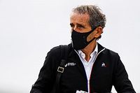 Alain Prost a semmiből jött: „Kicsi voltam, görbe orrú és göndör hajú”