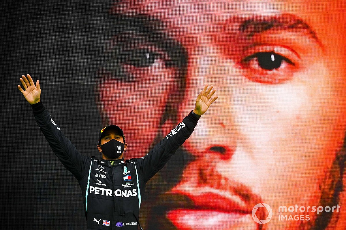 Hamilton najlepszy w historii