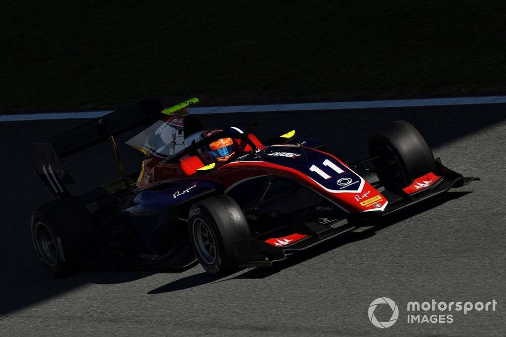 Novalak topt F3-test Barcelona, Van der Helm maakt eerste meters