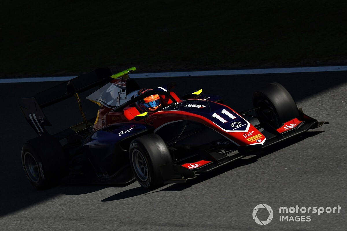 Novalak topt F3-test Barcelona, Van der Helm maakt eerste meters