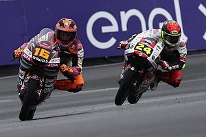 Moto3フランス予選:ミーニョ、天候急変もスリックタイヤでPP獲得。日本勢は鈴木が9番手最上位