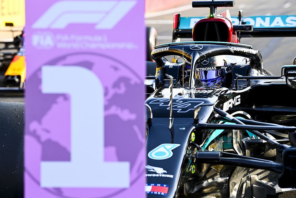 Mercedes: perché Hamilton festeggia una pole che non... esiste?