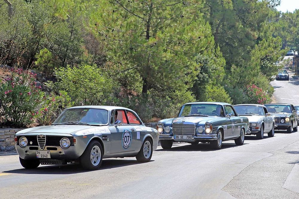 Klasik otomobiller Bodrum'da göz kamaştıracak
