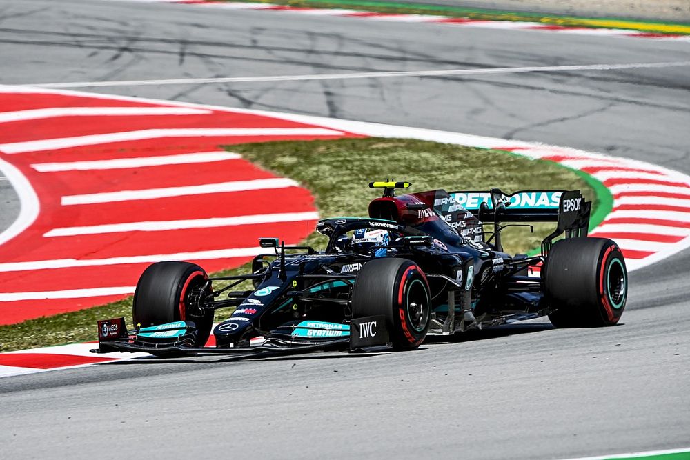 Bottas: "Io e Lewis vicini, la differenza la faranno i centesimi"