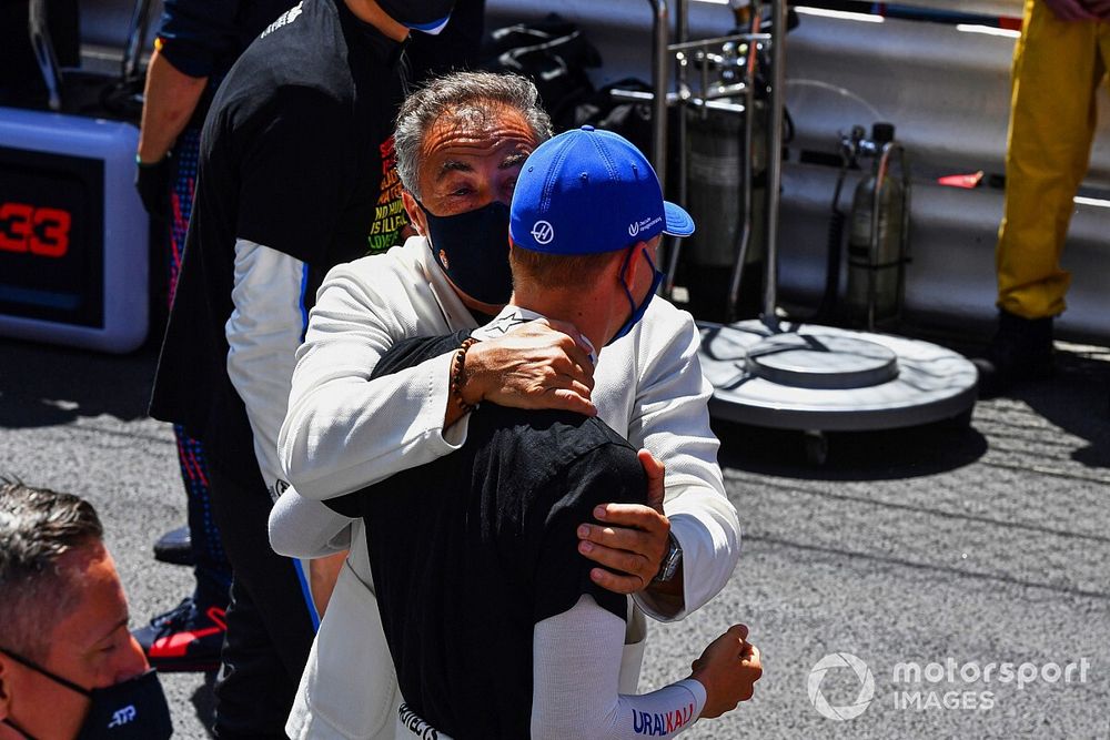 Haas Larang Schumacher Mendahului Mazepin