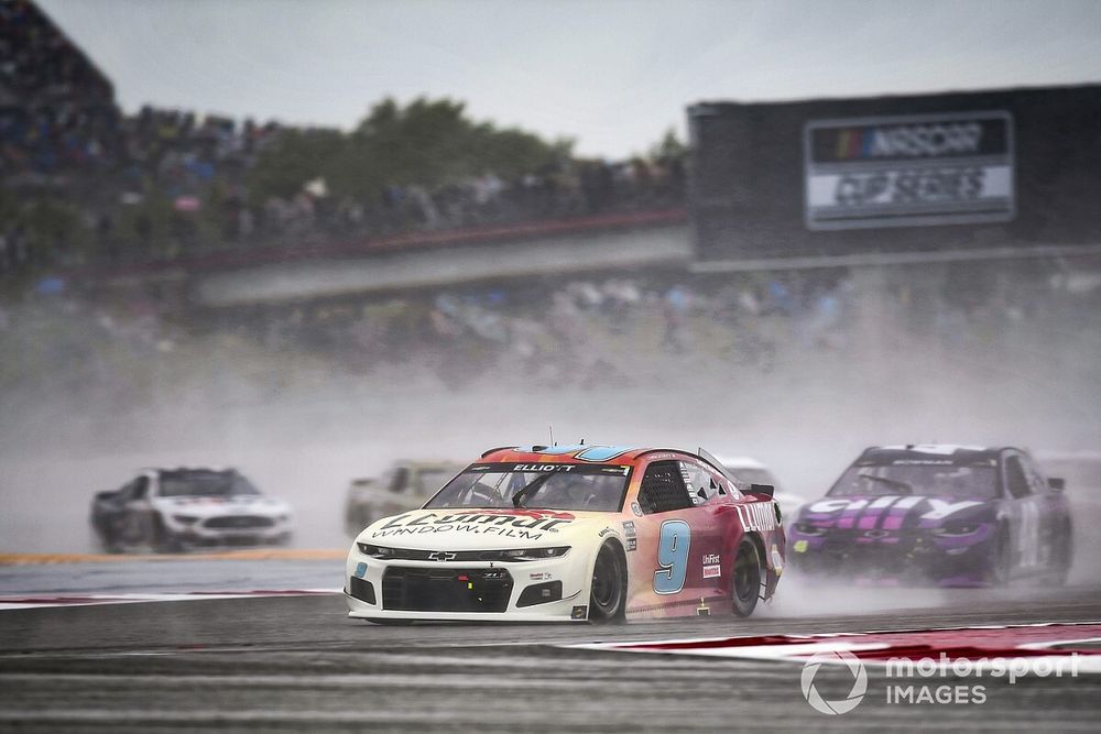 Why NASCAR can't seem to win when racing in the rain