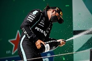 Vertrekkend Mercedes-personeel laat Hamilton koud