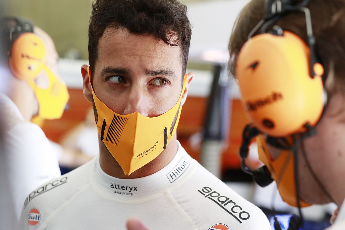 McLaren: Без фанатов мы не сможем платить Риккардо