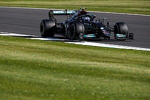 Tech: A look at Mercedes and Red Bull's F1 British GP floor designs