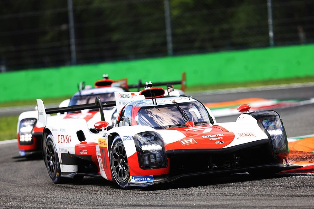 #7 Toyota Gazoo Racing Toyota GR010 - Hybrid: Mike Conway, Kamui Kobayashi,
José María López